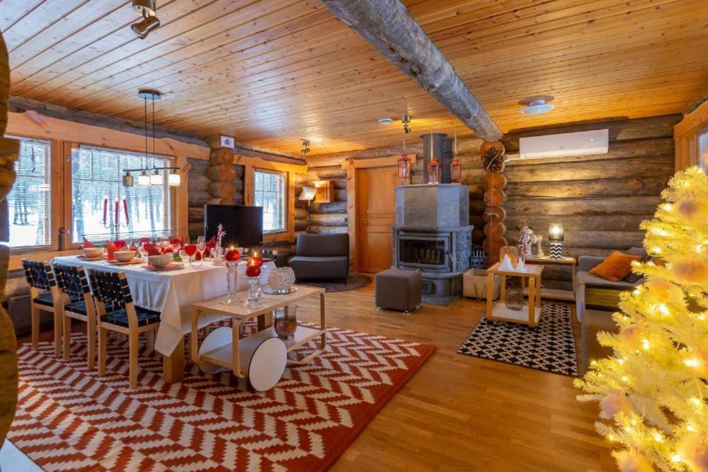 Kuukkeli Log Houses Villa Aurora "Pupula" Сааріселькя Екстер'єр фото