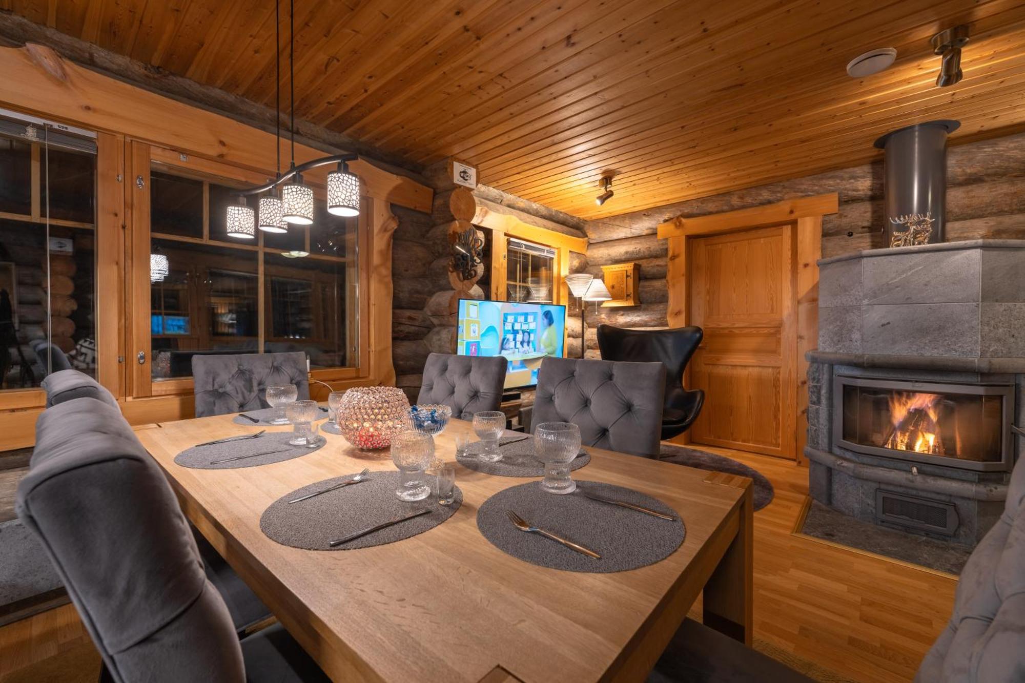 Kuukkeli Log Houses Villa Aurora "Pupula" Сааріселькя Екстер'єр фото